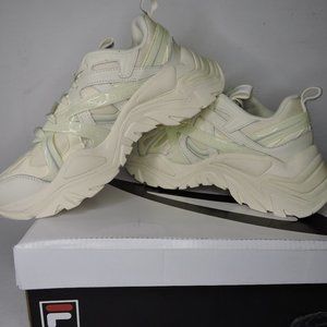 Fila Women's Electrove 2 Sneakers brand new.